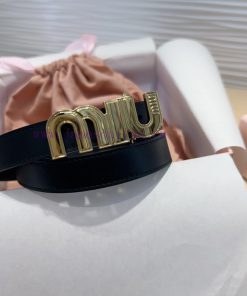 The Miu Miu leather belt is an ideal choice to enhance the unique style and tasteThe eye-cat mhkfhjo0