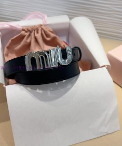 The Miu Miu leather belt is an ideal choice to enhance the unique style and tasteThe eye-cat j9qo5zwm