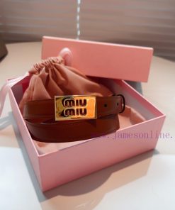 This leather belt is the ideal choice to enhance the unique style and tasteThe eye-catching i4iv48h8