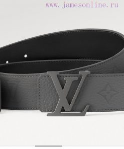 LV Louis VuittonA complete set of 40mm width genuine one-piece cast steel buckles, made of d wtcsmftg