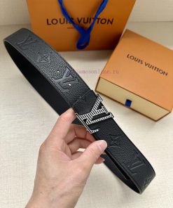 The LV Shadow belt features the classic style of Monogram Shadow leather and the understated yempw7gz