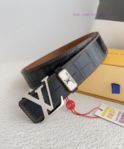 LV... Louis Vuitton Belt and BeltsBuckle, classic pure steel material face letter buckle, to hrp0y6fo