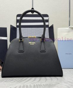 The new 1bg537 medium-sized carrier, shoulder back handbag, imported cross grain cowhide, thvu8baewm