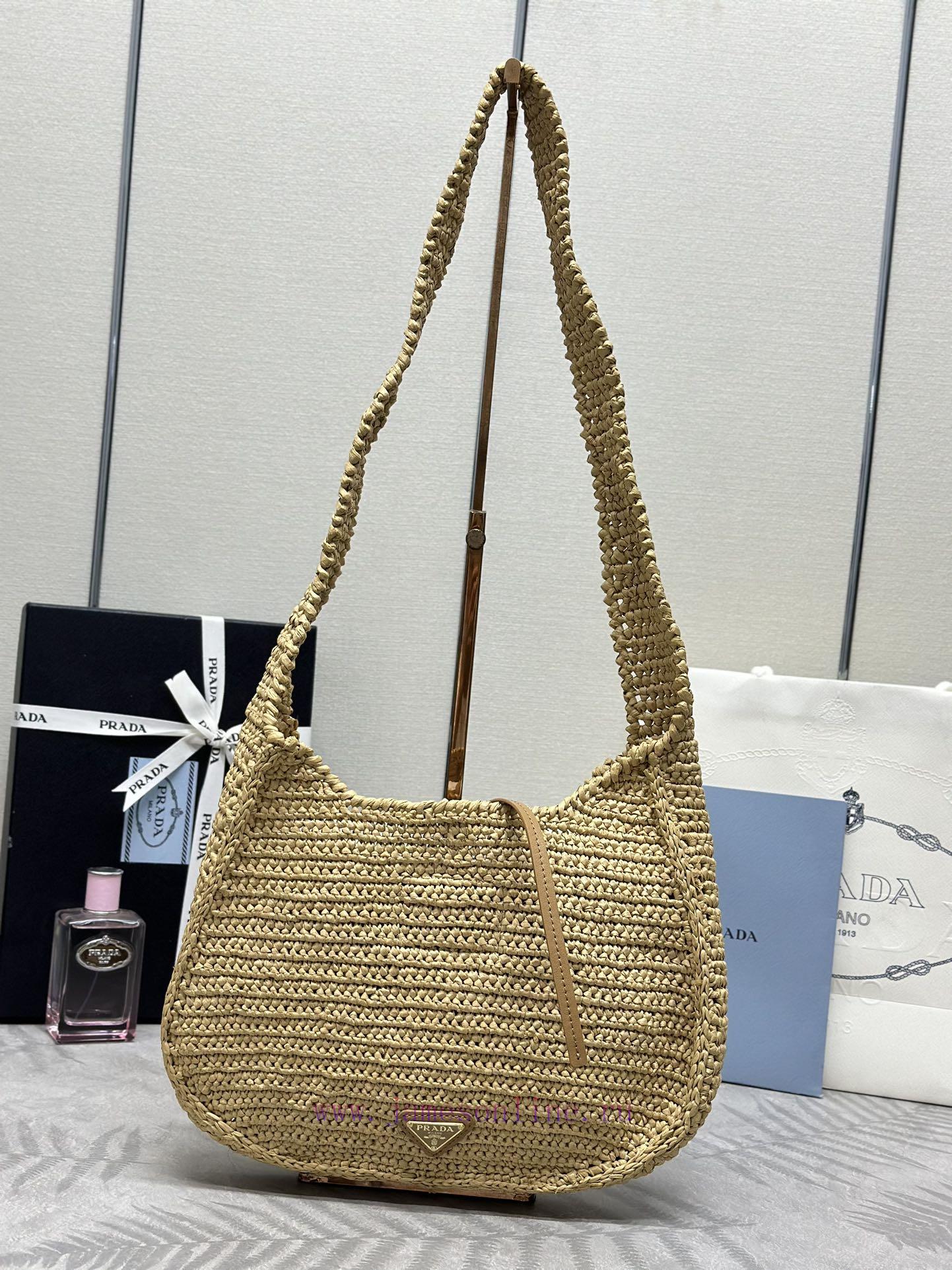 Prada's new Lafite straw crossbody 1BG186 is full of artistic atmosphere. The Lafite straw wf78iek1n - Image 4