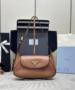 The new shoulder bag 1BD358 comes with a complete set of paired packaging and customization,cn7e6oas