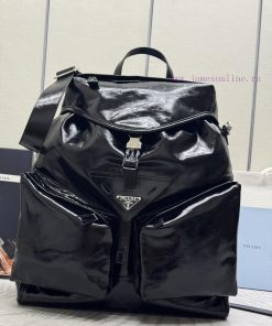 New runway model 2VZ108 oil wax leatherThis runway style backpack is made of imported waxed 9hvqcedv