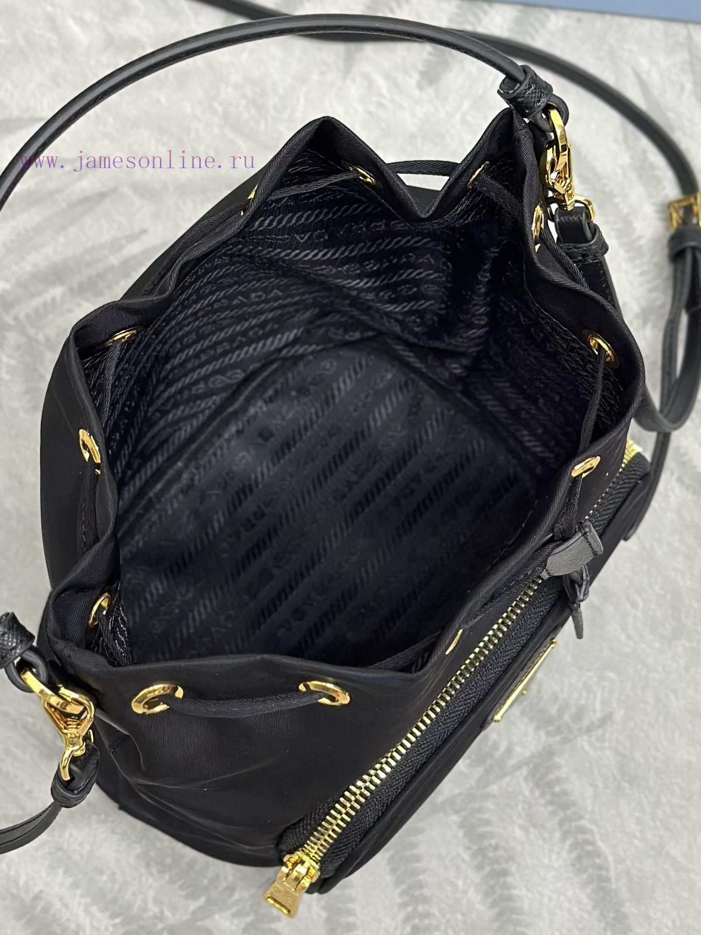 The classic and popular 1BH038 black bag has arrived, with a complete set of matching packagxhn17g6l - Image 8