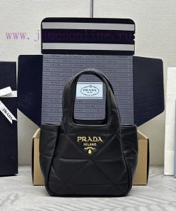 The new mini diamond grid vegetable basket 1BG451 in mini sheepskin has arrived. This mini dhvihe45g