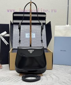 The Cleo series handbag from P Home mini size 1BH188 has arrived with a complete set of matcajgihatx