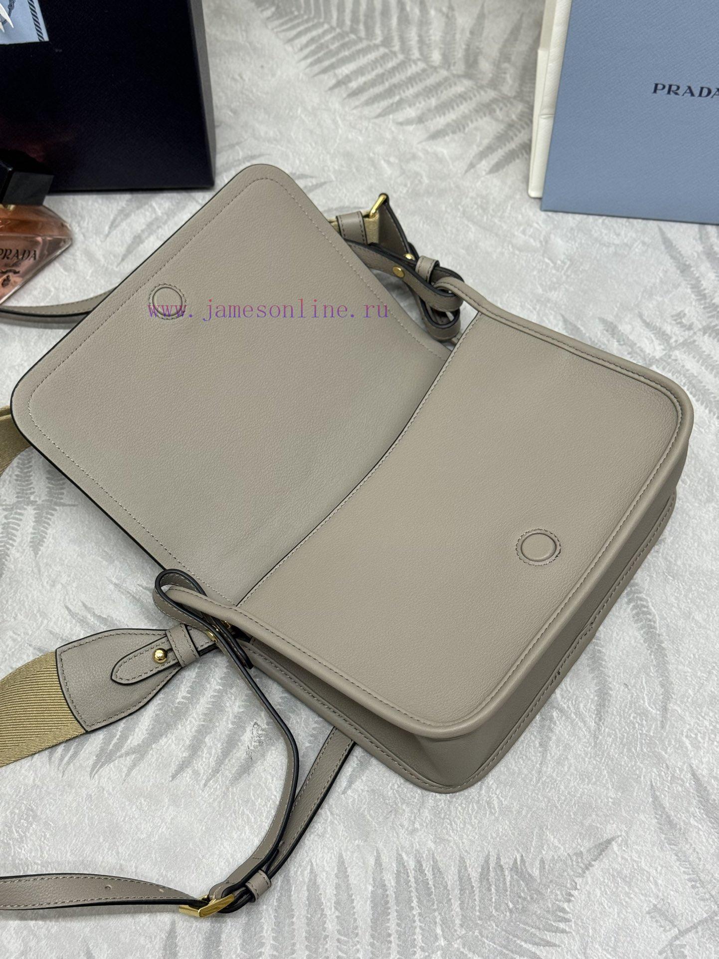 The new crossbody bag with 1BD372 shoulder strap has arrived. The Lindy shoulder strap is maaqp182sa - Image 8