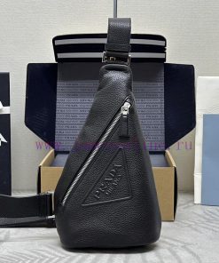 New chest bag with lychee pattern 2VZ098The style of this minimalist bag is between a backpase5a9wdt