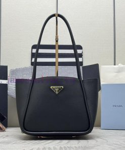 The new 1BG539 shoulder back model, with a matching full set of packaging and customized desfz1wke43