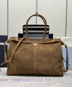 The new suede suede (large size) Soft Lux1BA439 has arrived. This handbag is made of importee70zngor