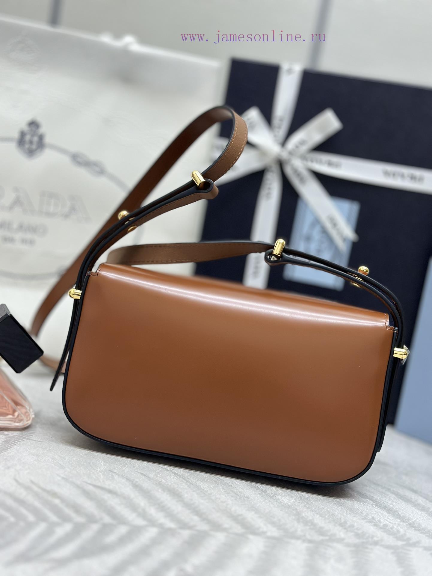 The new flight attendant bag 1BD339 with a matching full set of packaging and customization j25rhwxa - Image 3