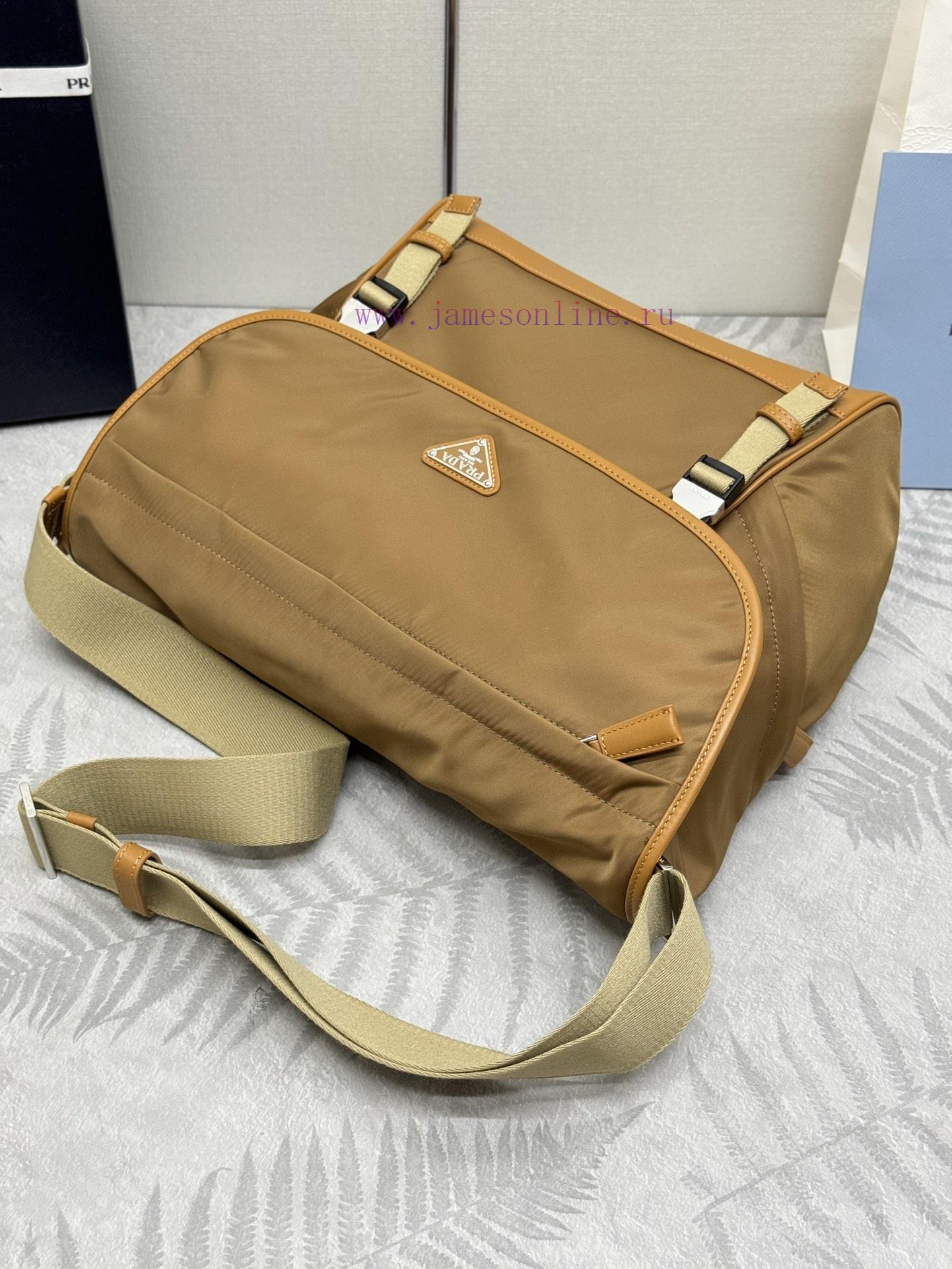 This new mailman bag 2VD052A is designed with recycled nylon yarn Re Nylon material, featurij6jyd38k - Image 6