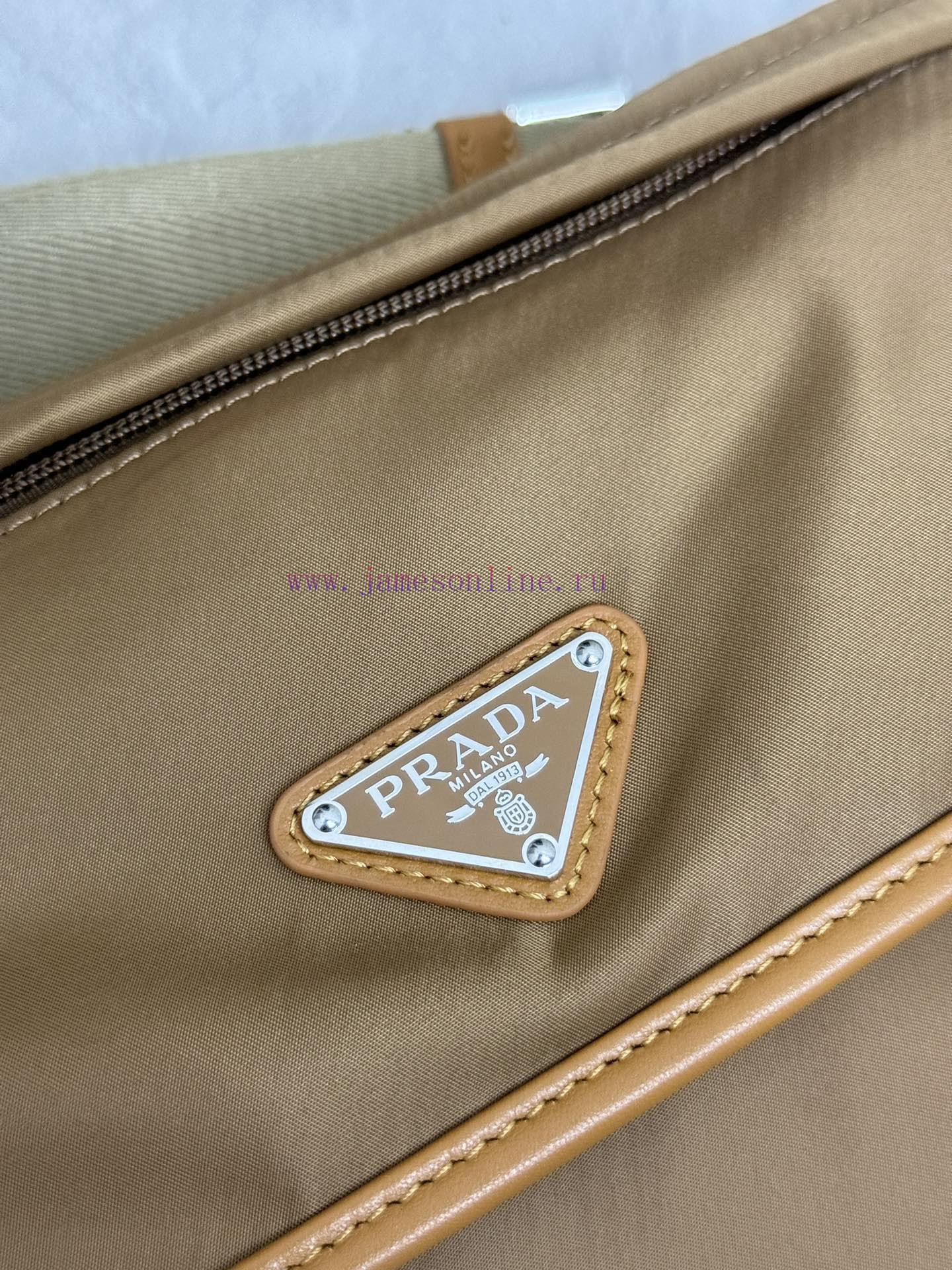 This new small-sized mailman bag 2VD066 is designed with recycled nylon yarn Re Nylon materiytq5q0kd - Image 7