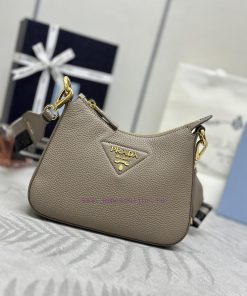 The new small crossbody bag 1BH193 has arrived, with a complete set of matching packaging anek8ah98g