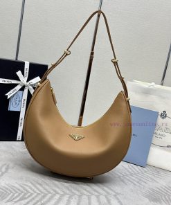 , Large Moon handbag 1BC212 LargeThe design inspiration for this shoulder bag comes from exp5sceqkou