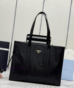 The new oil wax leather tote bag 1BG460This tote bag is made of imported oil wax leather, wi02vvpilf
