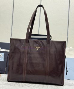 New Oil Wax Leather Tote Bag in Deep Coffee Color 1BG460This tote bag is made of imported oip6y9c9ij