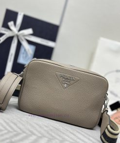 The new shoulder strap 1BH082 has arrived with a complete set of matching packaging and custo3lco21h