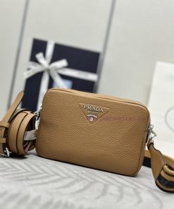 The new shoulder strap 1BH082 has arrived with a complete set of matching packaging and custk85qdpy6