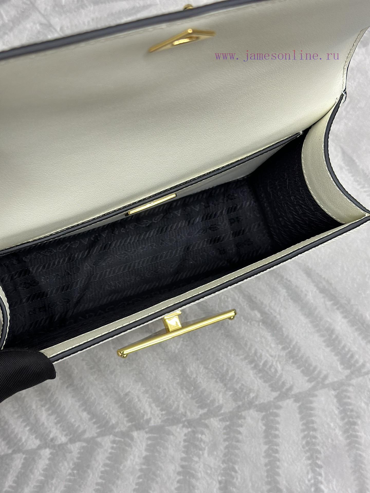 The new flight attendant bag 1BD320 has arrived with a complete set of matching packaging an1u9oha84 - Image 8