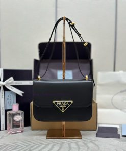 The new flight attendant bag 1BD320 plain weave has arrived, featuring imported plain weave bemu8h40