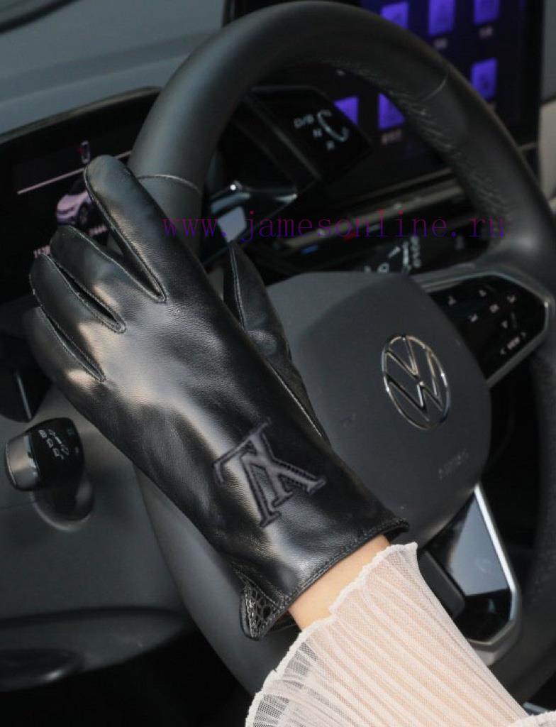 Packaging for Men and Women's 2023 New Release Touchscreen Women's Gloves LV Official Websit72lww9vk - Image 2