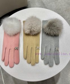 Hermes 2022 autumn and winter with fox fur ball wool gloves is worth comparing with differenvao5mril