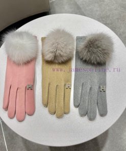 Herm è s autumn and winter fox fur ball wool gloves are worth comparing with different qualirlxy156z