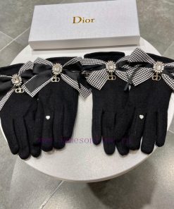 2023 Dior New Product Big Butterfly Wool Gloves 🧤 Fashionable gloves, a must-have for keeping3v0hkk1