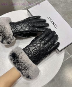 Chanel 2023 Autumn/Winter Lazy Rabbit Hair+Embroidered Double C-Edge Grid Sheepskin Gloves Plnga9l45