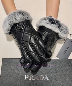 RADA Prada 2023 Autumn/Winter Lazy Rabbit Fur Touchscreen Gloves are a must-have item for gofpyuar4n