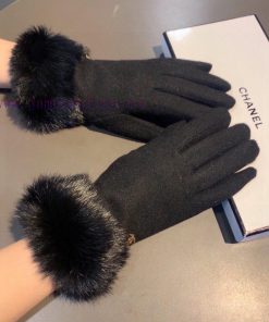 Chanel 2023 Autumn/Winter Lazy Rabbit Wool Gloves are worth comparing with different qualityr3g0rp1e