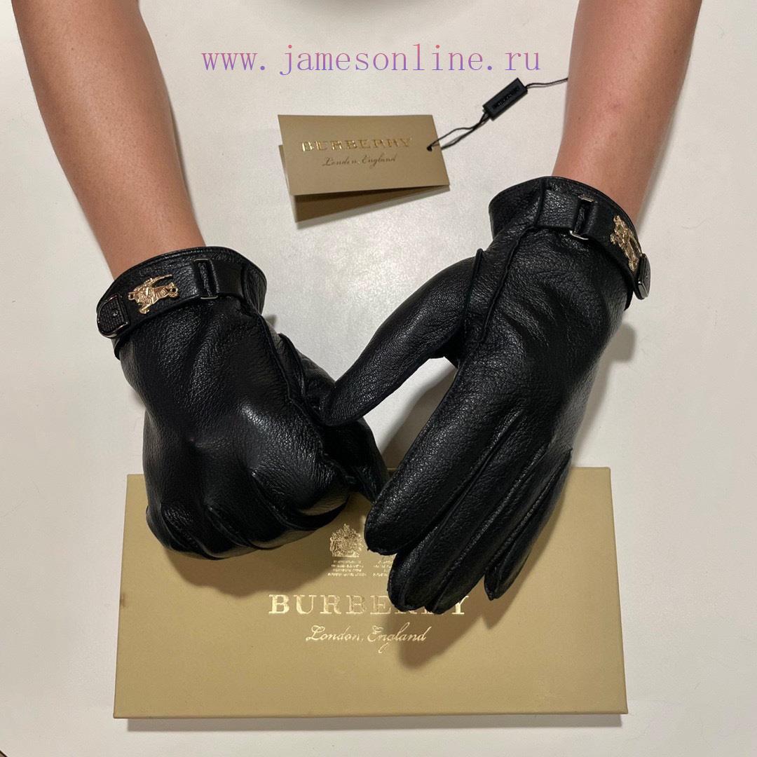 The Fendi FENDI2023 autumn and winter lazy rabbit fur sheep hardware logo gloves with mobileappu8ief - Image 3
