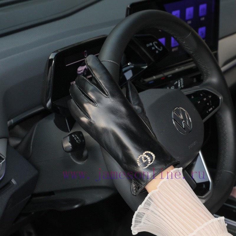 Packaging for Women's New Gucci Curve New Release Touchscreen Women's Gloves GucciGucci Offi7dhkom2s - Image 3