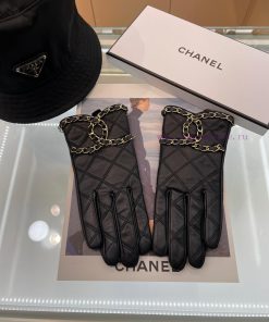 Chanel's latest chain hand woven double C touch screen gloves, made of imported Ethiopian shiqcikzgn