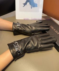 Top selling items on Prada's official website, synchronized with women's new high-end sheeps4sdfao1c