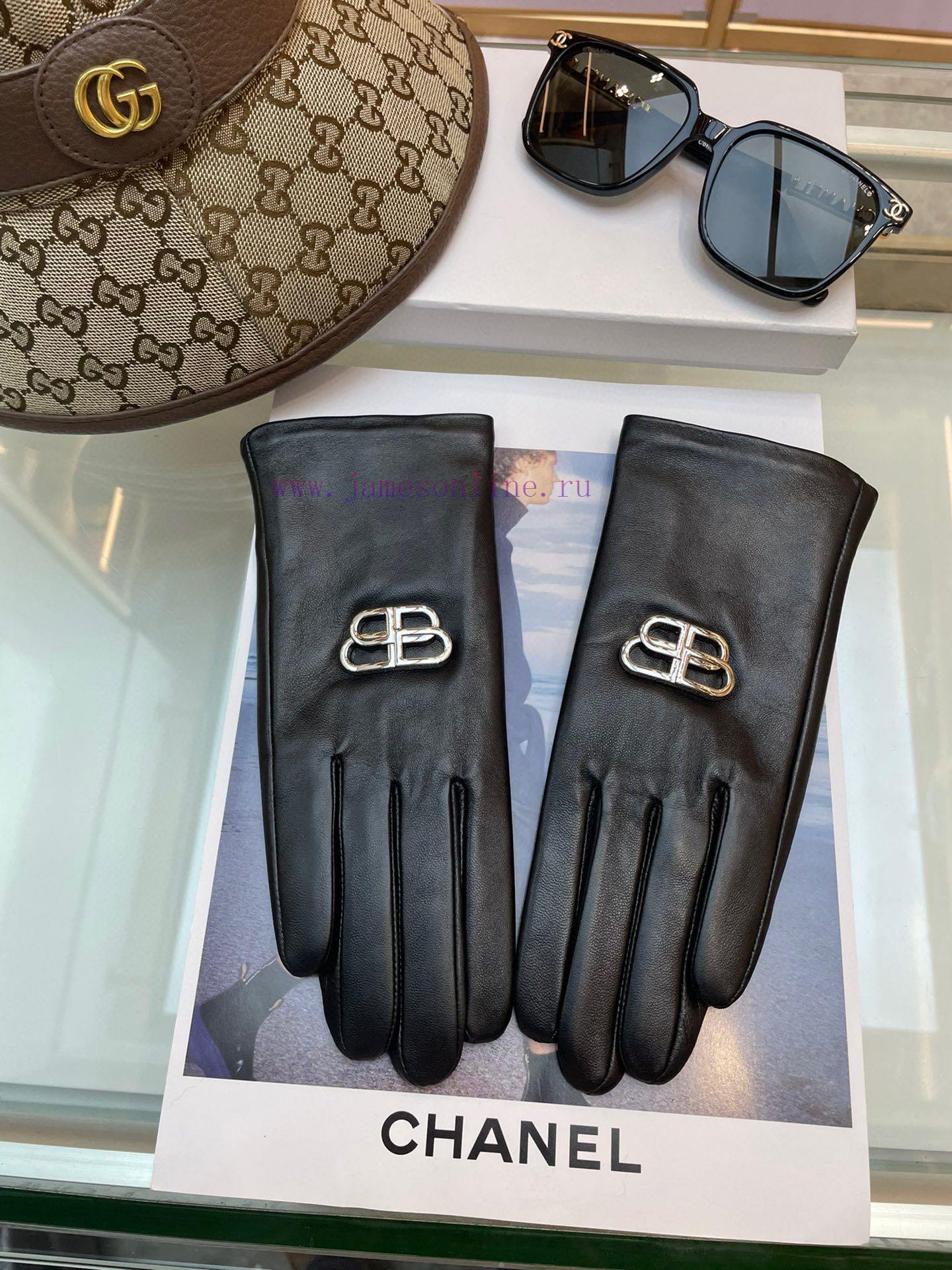 Balenciaga's new women's gloves are made of top-grade sheepskin leather, which is ultra-thin1axcq2ew