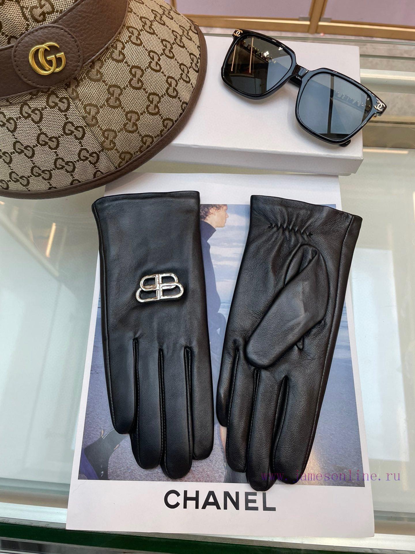 Balenciaga's new women's gloves are made of top-grade sheepskin leather, which is ultra-thin1axcq2ew - Image 3