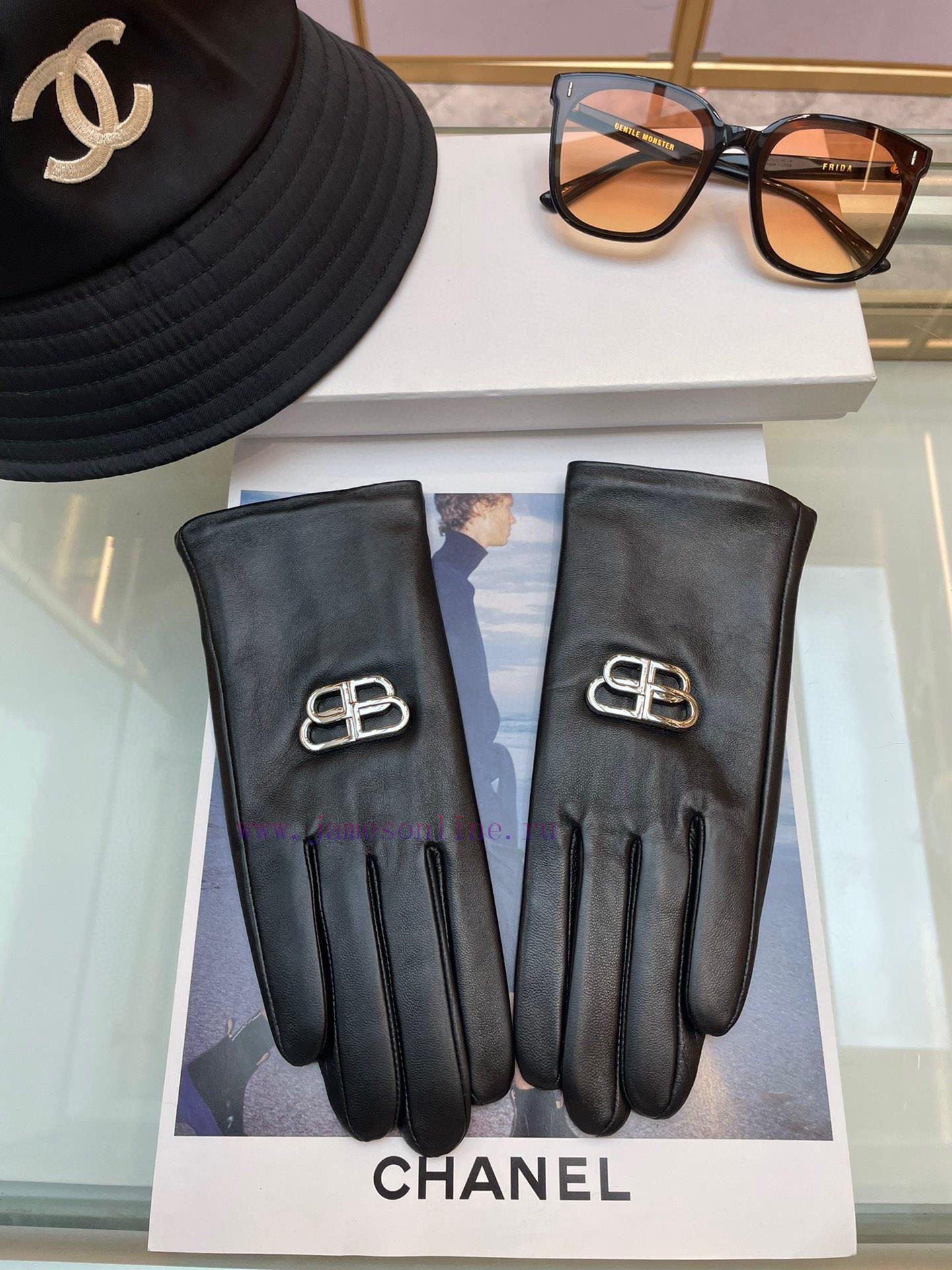 Balenciaga's new women's gloves are made of top-grade sheepskin leather, which is ultra-thin1axcq2ew - Image 5