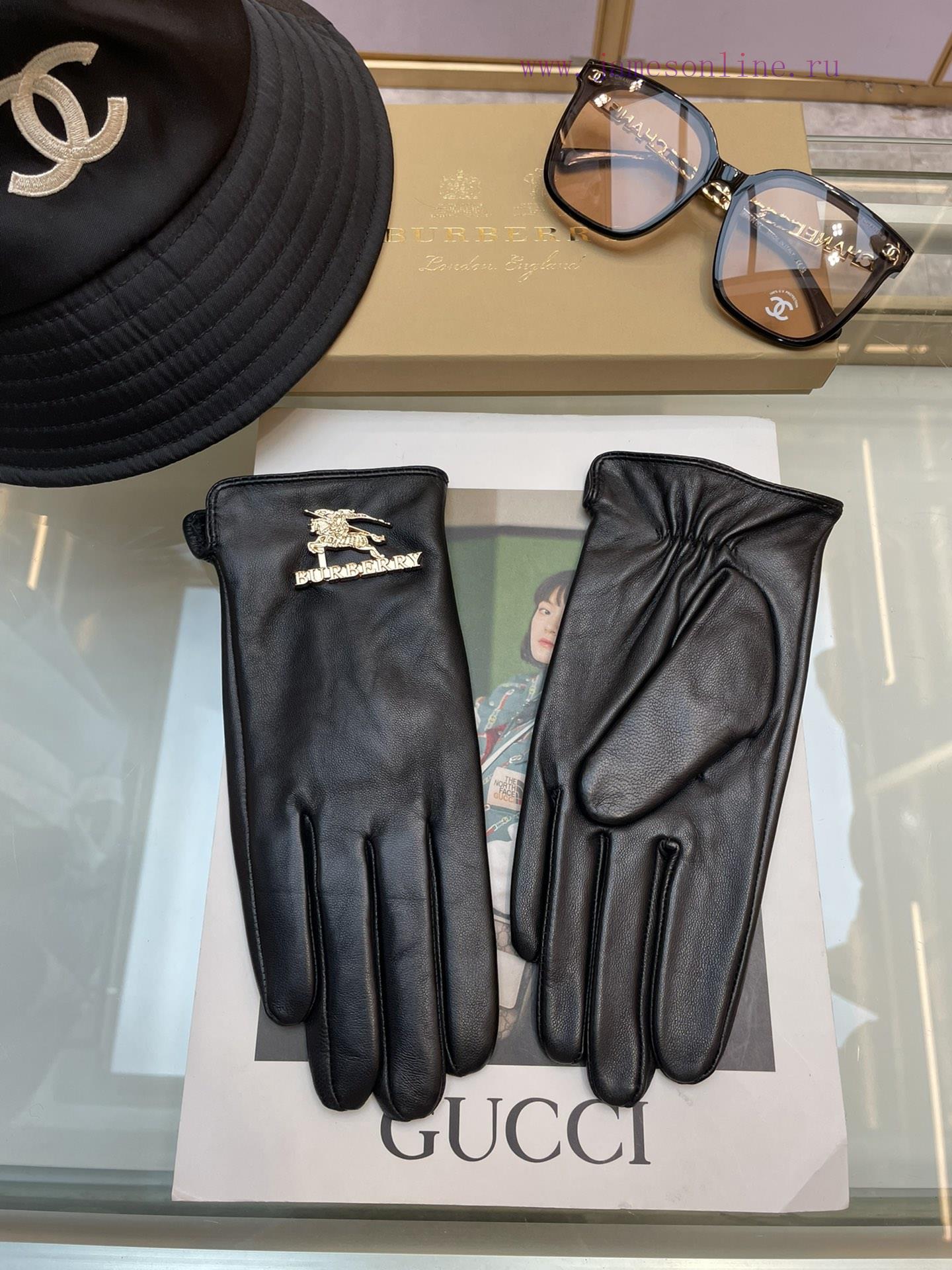 Burberry's new women's gloves are made of sheepskin leather, which is ultra-thin, soft, comfhz70e02a - Image 3