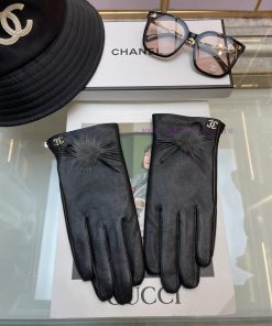 Chanel's new women's gloves are made of ultra-thin, soft and comfortable sheepskin leather, 596c89t8