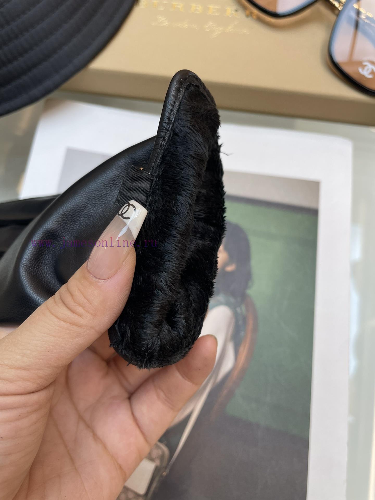 Burberry's new women's gloves are made of sheepskin leather, which is ultra-thin, soft, comfhz70e02a - Image 5