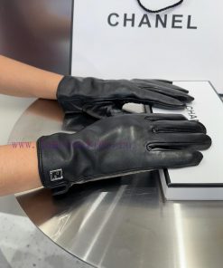 Fendi Women's New Product Sheepskin Gloves, Fashionable Gloves, Warm in Autumn and Winter wi2u3b87c5