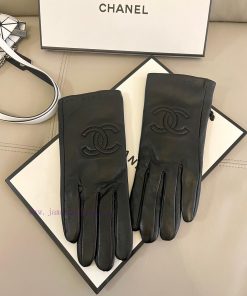 Chanel's new women's gloves are made of top-grade sheepskin leather, which is ultra-thin, sofbffesl8