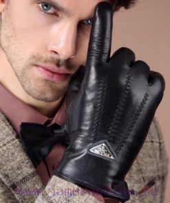 Packaging for Men's 2024 New Model Debuts ‼ Touch screen gloves, men's gloves, Prada men's o4dyxgt1o