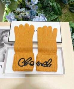 Top selling CHANEL autumn/winter wool knitted gloves with matching packaging 🧤 The solid colxv23tt5c