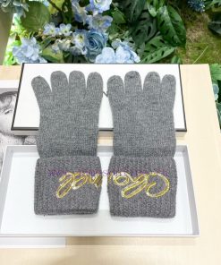 Top selling CHANEL autumn/winter wool knitted gloves with matching packaging 🧤 The solid colk1y7wurn